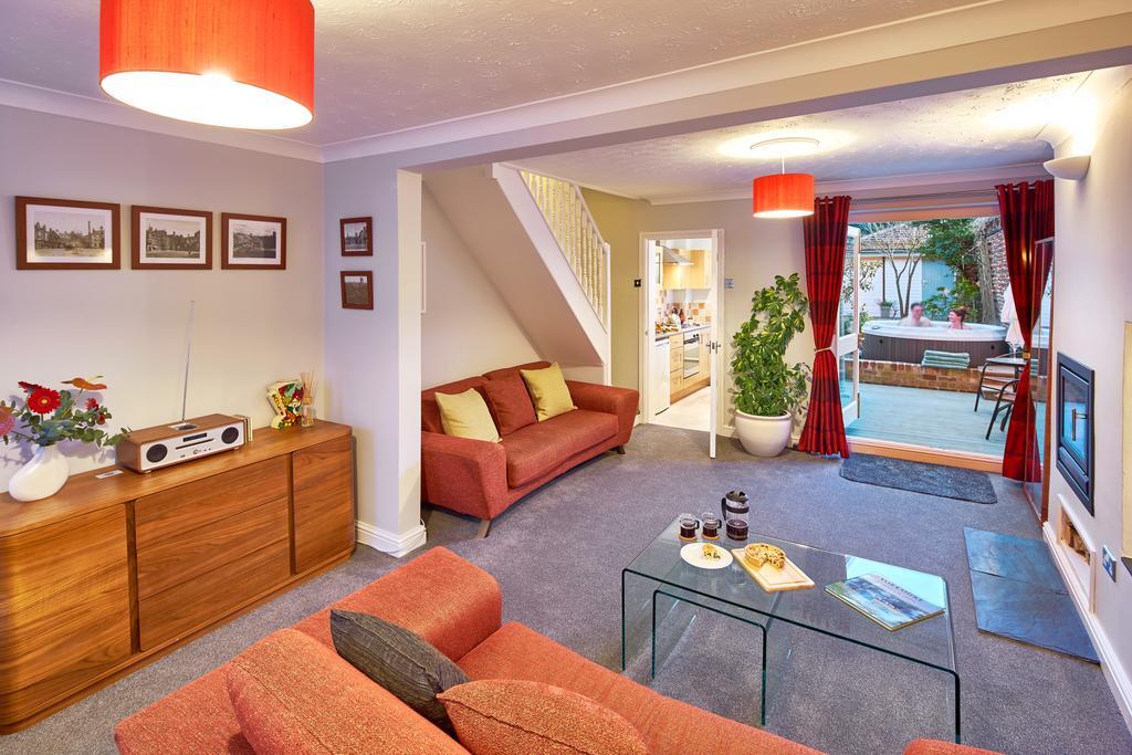 Bright Moments Holiday Home Беверли Экстерьер фото